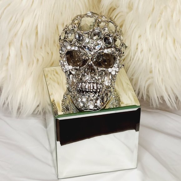 Crystal Skull Small Art Piece - Picture 4 of 4